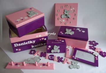 Dekorace růžovo-fialové s medvídkem