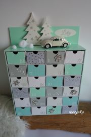 Adventní kalendář mátovo-šedý s autíčkem - různá provedení