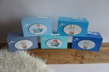 Dřevěná pokladnička s obrázky