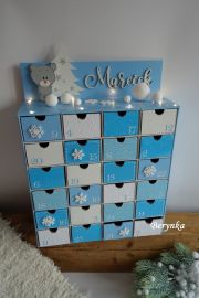 Adventní kalendář modro-šedý s medvídkem