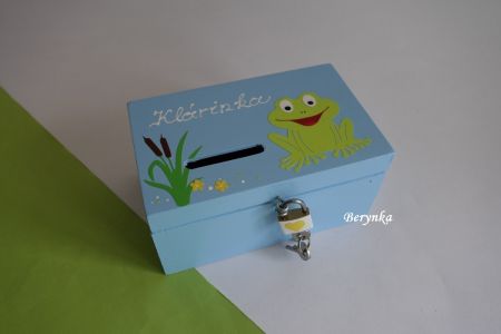Dřevěná pokladnička se žabičkou
