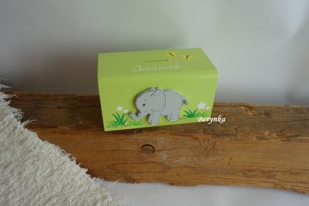 Dřevěná pokladnička se slonem