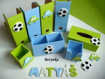 Hodiny s fotbalovým míčem - kulaté/čtvercové