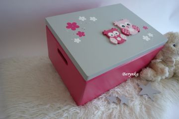 Dřevěná vzpomínková bedýnka s písmenky a sovičkami