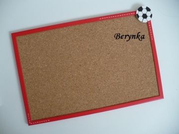 Nástěnka s fotbalovým míčem