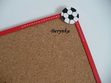 Nástěnka s fotbalovým míčem