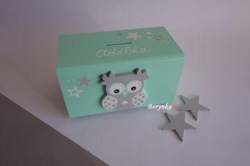 Dřevěná pokladnička se sovičkou