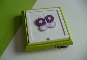 Toaletka s motýlkem