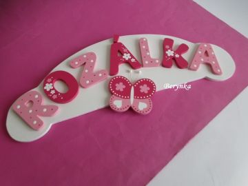 Jmenovka s motýlkem