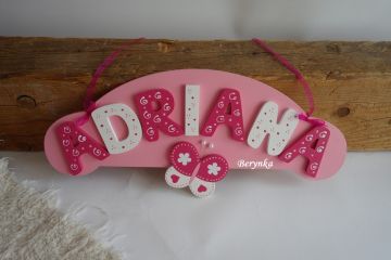 Jmenovka s motýlkem