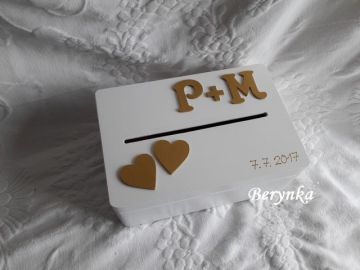 Svatební bedýnka se srdíčky a písmenky