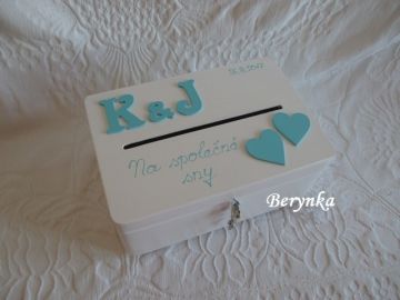 Svatební bedýnka se srdíčky a písmenky