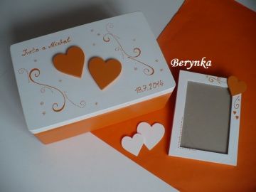 Svatební bedýnka se srdíčky