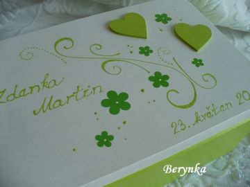 Svatební bedýnka se srdíčky a malováním