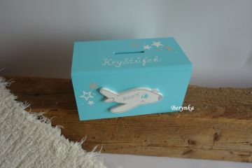 Dřevěná pokladnička s letadlem