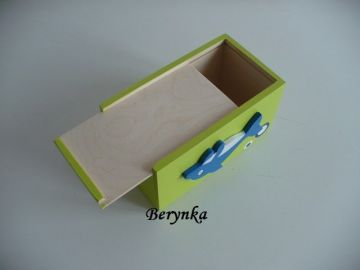 Dřevěná pokladnička s autíčkem