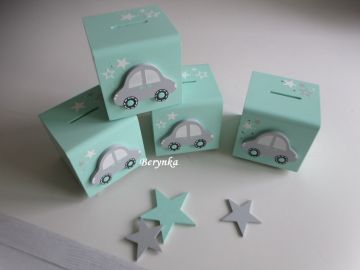 Dřevěná pokladnička s autíčkem