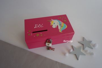 Dřevěná pokladničkaa