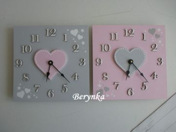 Hodiny se srdíčkem - kulaté/čtvercové