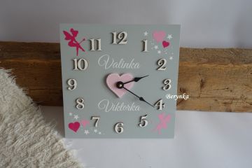 Hodiny se srdíčkem - kulaté/čtvercové
