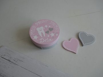 Pudrově růžová se světle šedou