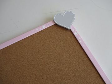 Pudrově růžová se světle šedou