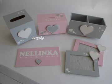 Pudrově růžová se světle šedou