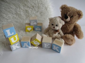 Dřevěné kostičky modro-žluto-šedé