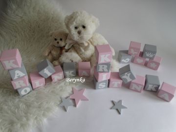 Dřevěné kostičky celobarevné - růžové