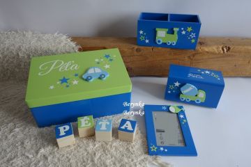 Dřevěné dekorace - v modré a zelené s autíčky