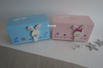 Dřevěná pokladnička se zajíčkem