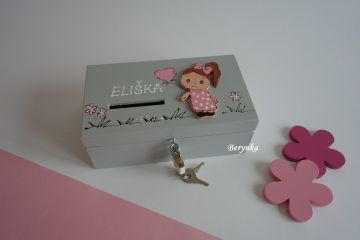 Dřevěná pokladnička s holčičkou a klukem