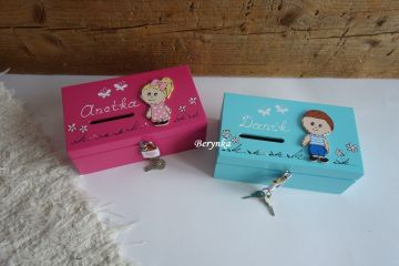 Dřevěná pokladnička s holčičkou a klukem