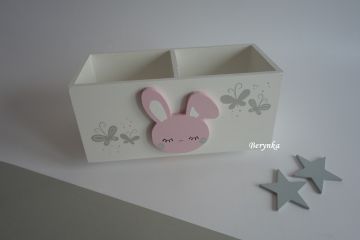 Dřevěný stojánek na tužky s hlavou zajíčka