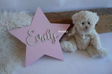 Jmenovka hvězda s vyřezaným jménem