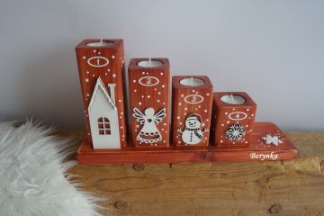 Adventní svícen stupňovitý