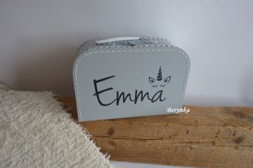 Kufřík se jménem a jednorožcem