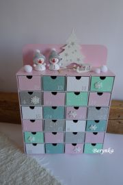 Adventní kalendář růžovo-mátový se sněhuláky
