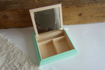 Toaletka s medvídkem v nordic stylu