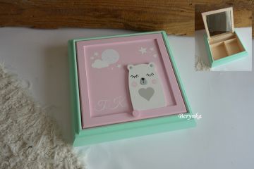 Toaletka s medvídkem v nordic stylu