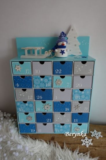Adventní kalendář tyrkysovo-modrý se sněhulákem