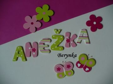 Dřevěná písmenka "kytičky"