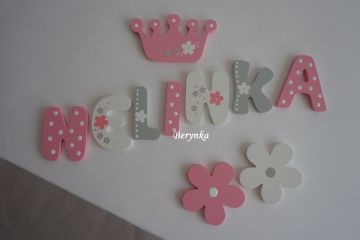 Dřevěná písmenka "kytičky"