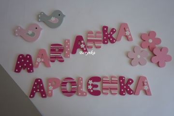 Dřevěná písmenka "kytičky"