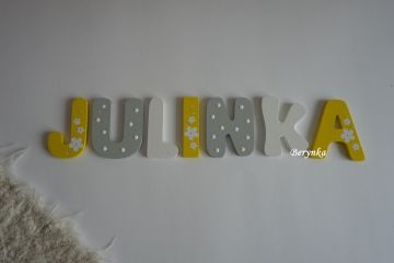 Dřevěná písmenka "kytičky"