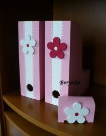 Dřevěný šanon s kytičkou