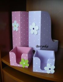 Dřevěný šanon s kytičkou