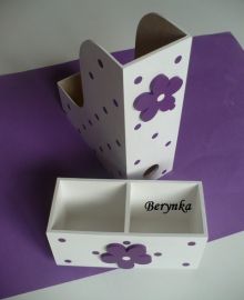 Dřevěný šanon s kytičkou