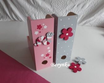 Dřevěný šanon s kytičkou