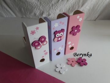 Dřevěný šanon s kytičkou